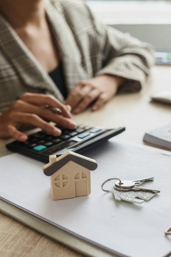 Cautions financières immobilières en Belgique : évitez les fonds bloqués