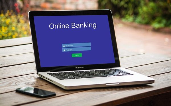 Choisir la meilleure banque en ligne : votre guide pour 2025